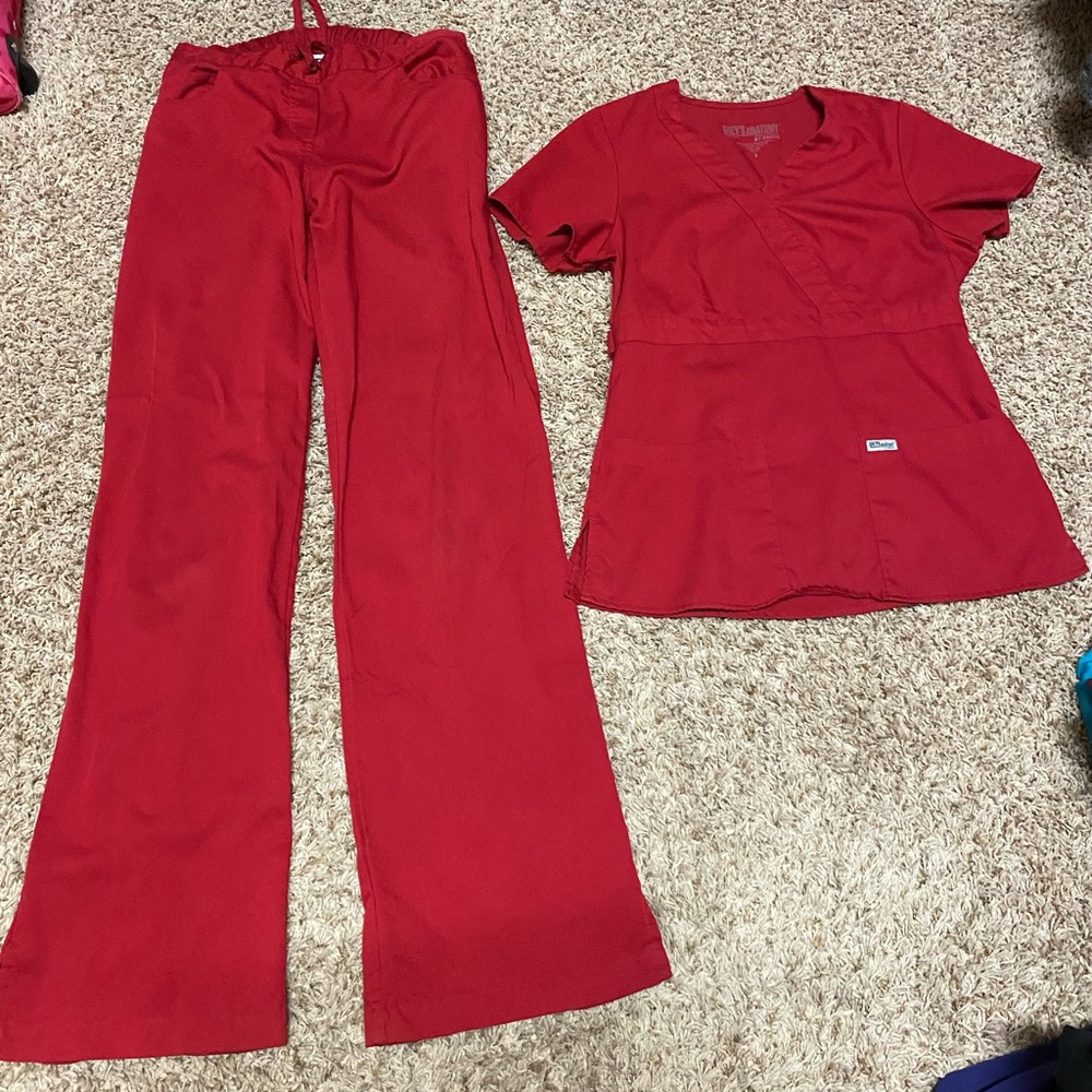 Scrub set